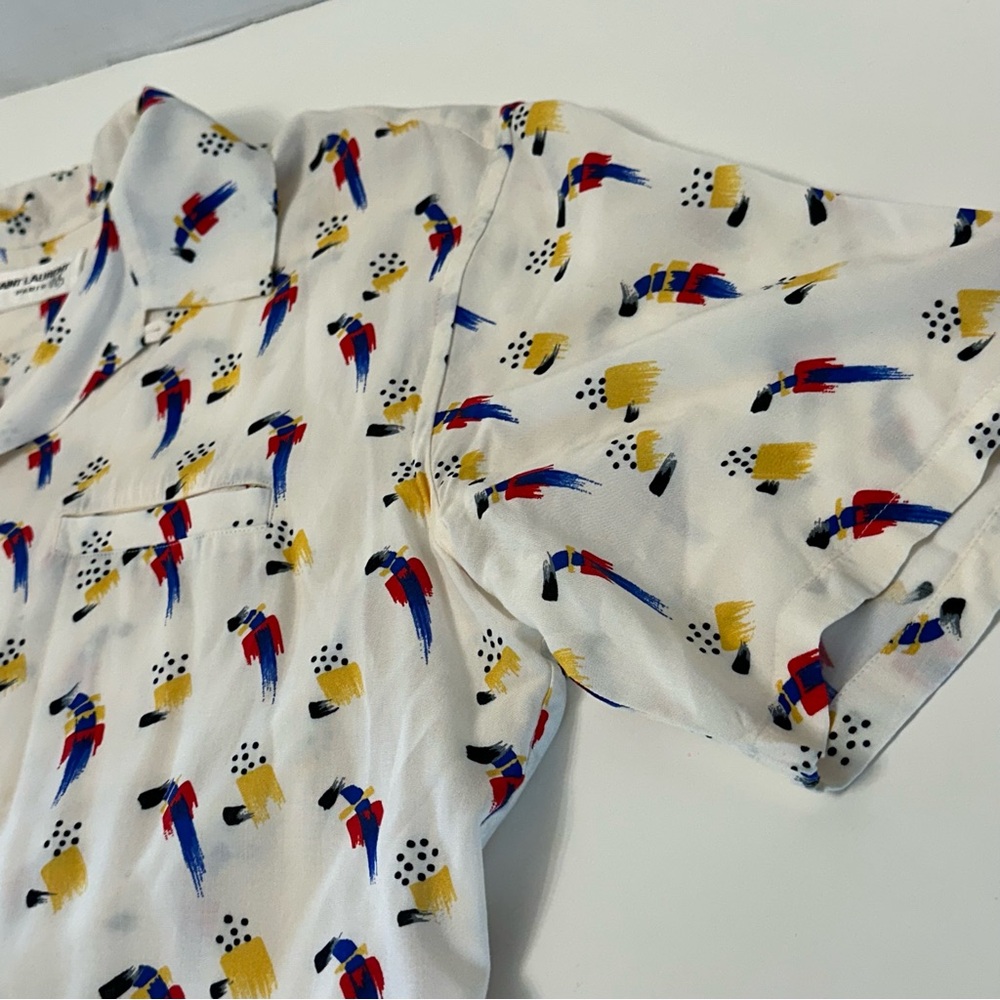 Men's $790 Saint Laurent Abstract Print Shirt - Picture 4 of 6